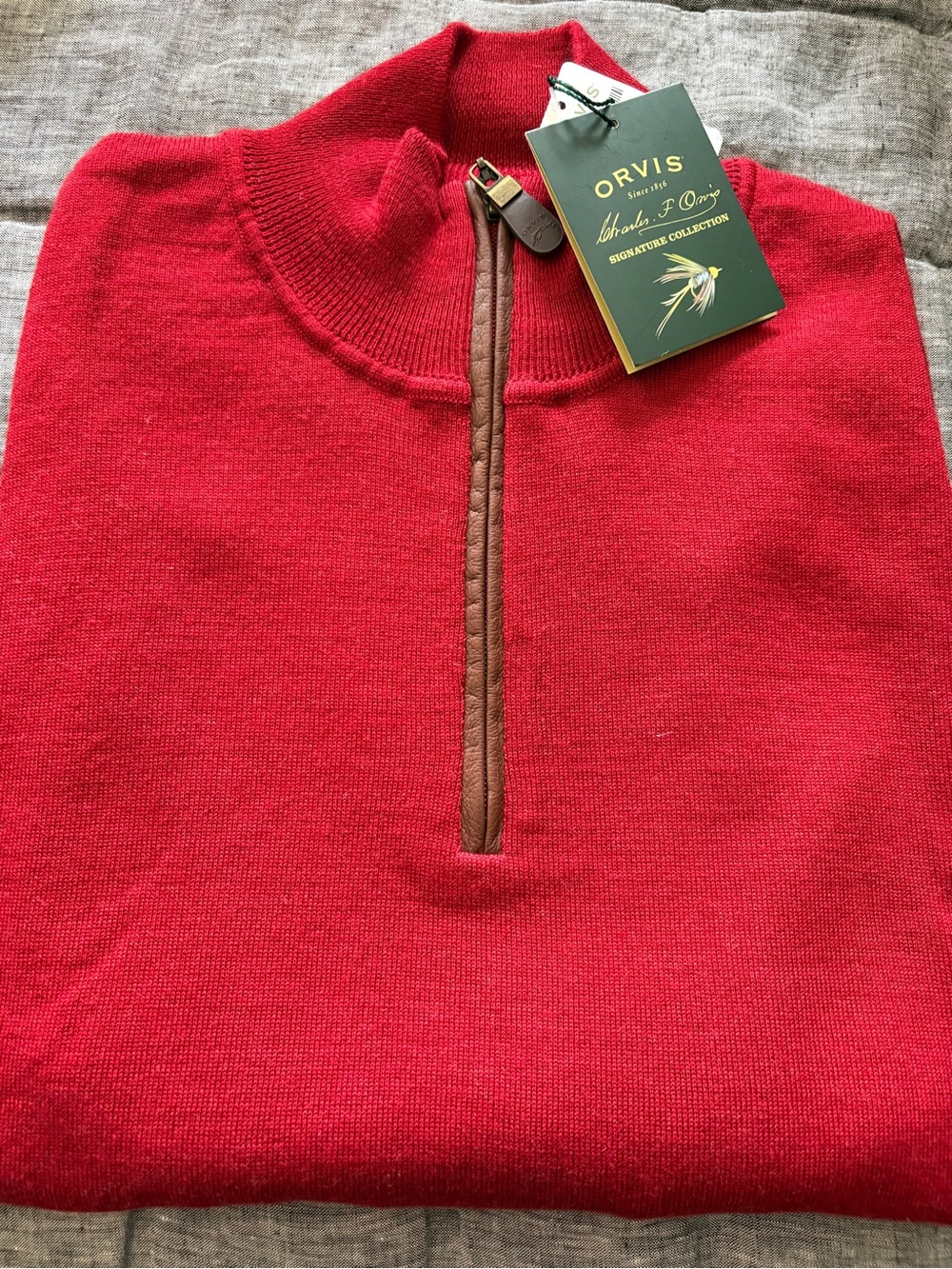 NWT- ORVIS MEN’S RED QUARTER ZIP SWEATER WITH LEATHER TRIM. SIZE XLARGE